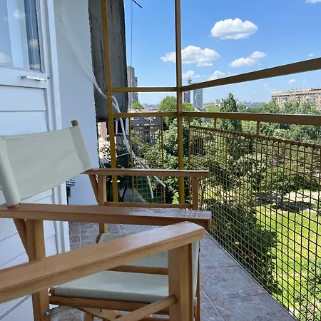 Comfort & Style Panoramic Urban Retreat Apartment *