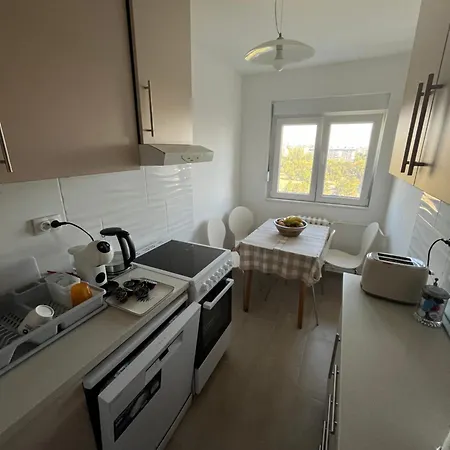 Comfort & Style Panoramic Urban Retreat * Belgrado