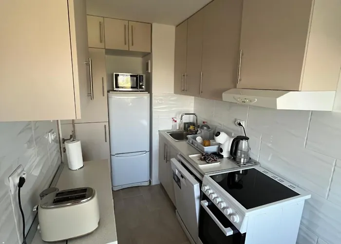 Appartement Comfort & Style Panoramic Urban Retreat *